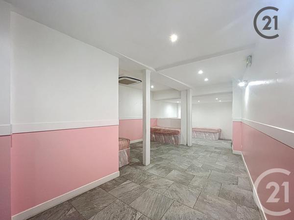 Immeuble à vendre  220 m2 SENS - 89