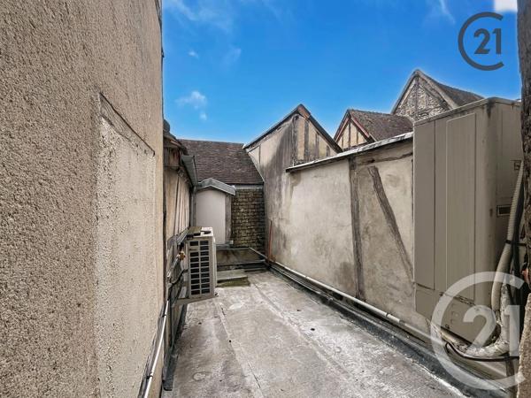 Immeuble à vendre  220 m2 SENS - 89