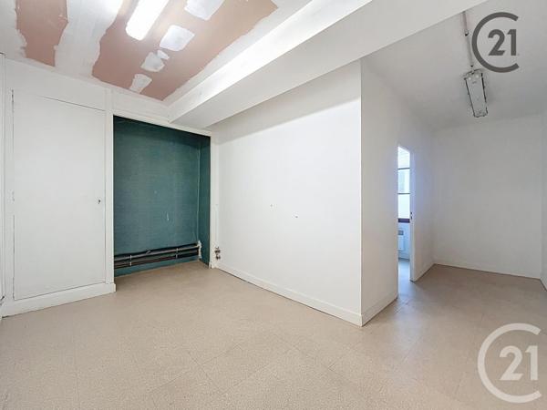 Immeuble à vendre  220 m2 SENS - 89