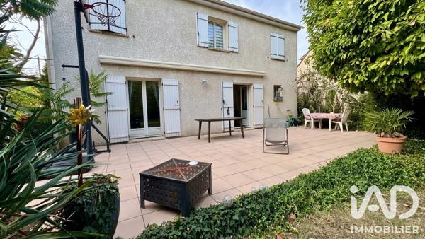 Maison à vendre 6 pièces 139,78 m² Mandres-les-Roses