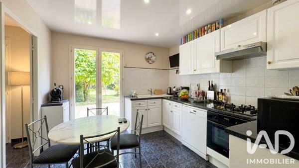 Maison à vendre 6 pièces 139,78 m² Mandres-les-Roses