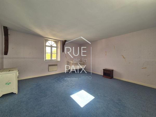 86200 LOUDUN Maison Loudun 6 pièce(s) 234 m2