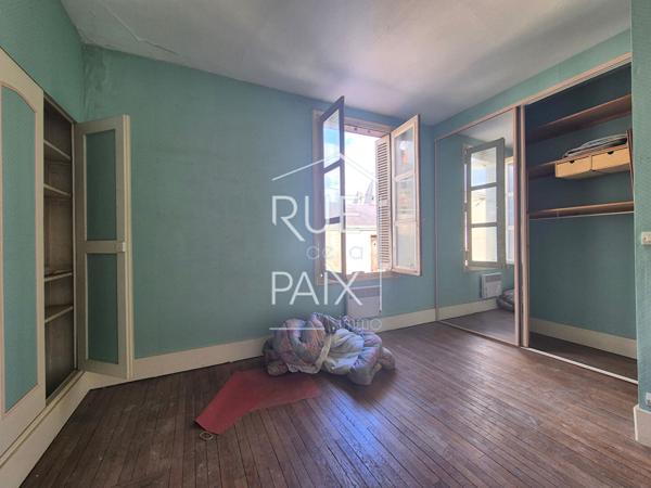 86200 LOUDUN Maison Loudun 6 pièce(s) 234 m2