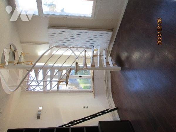 VOUZIERS, un immeuble à usage d'habitation sur 6 niveaux.