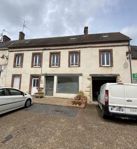 Immeuble Le Mêle-sur-Sarthe 205 m²