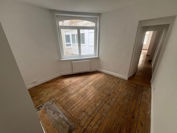 A LOUER : T2 à LILLE • Rue du Plat - REPUBLIQUE BEAUX-ARTS • 912 € CC • Réf. 405-001