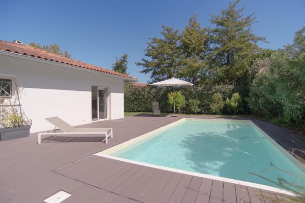 Maison
         5 pièces
        - 181 m² Bien prestige 1 292 500 € *