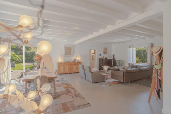 Maison
         5 pièces
        - 181 m² Bien prestige 1 292 500 € *