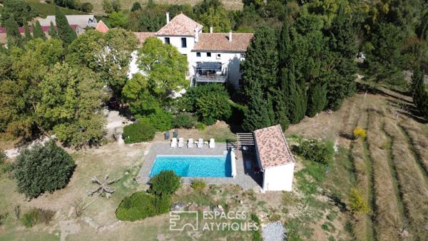 Propriété de caractère rénovée avec gîte, piscine et 4,4 ha – proche Carcassonne