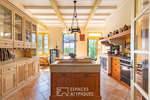 Propriété de caractère rénovée avec gîte, piscine et 4,4 ha – proche Carcassonne