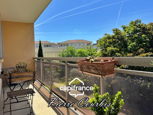 LYON 8 : T3 de 68 m² avec balcon, place de parking et cave