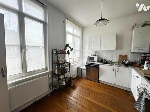 VIEUX LILLE - T3 - 83 m²