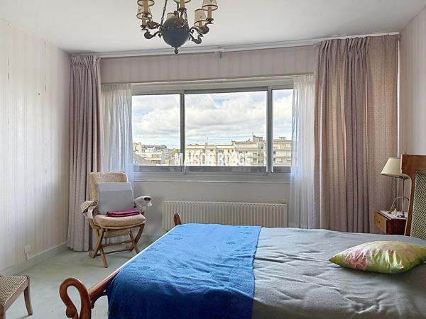 SAINT-BRIEUC CENTRE : DUPLEX - GARAGE - CAVE - TERRASSES AVEC VUE IMPRENABLE