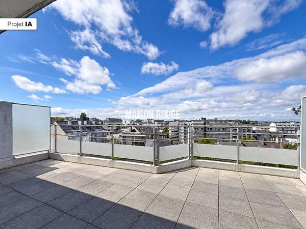 SAINT-BRIEUC CENTRE : DUPLEX - GARAGE - CAVE - TERRASSES AVEC VUE IMPRENABLE