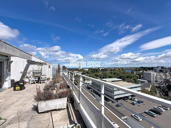 SAINT-BRIEUC CENTRE : DUPLEX - GARAGE - CAVE - TERRASSES AVEC VUE IMPRENABLE