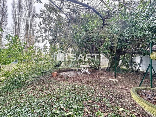 Terrain plat à batir de 475 m². 14,1 m de façade