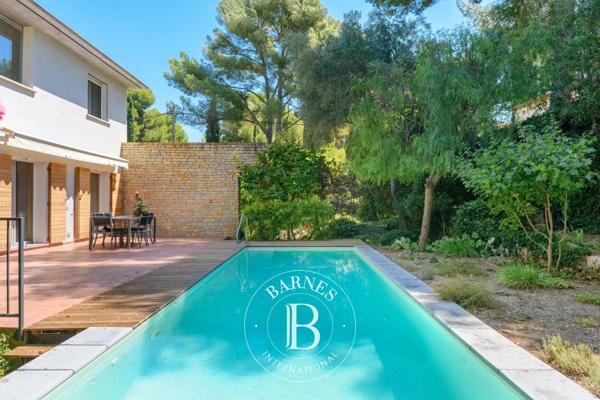 Sanary-sur-Mer, Villa 5 Chambres -  197 m² à vendre