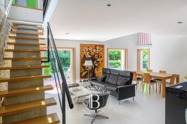 Sanary-sur-Mer, Villa 5 Chambres -  197 m² à vendre