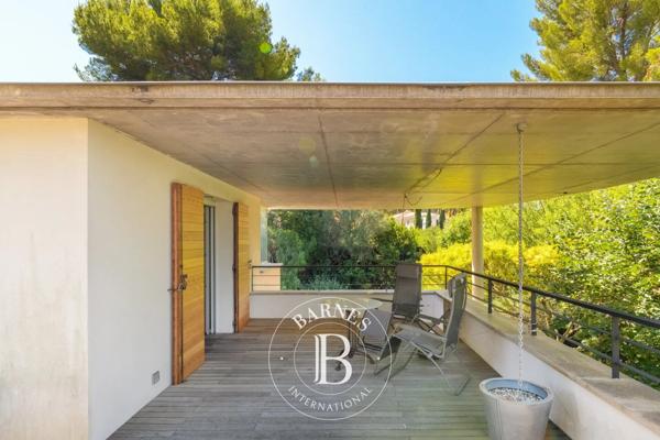 Sanary-sur-Mer, Villa 5 Chambres -  197 m² à vendre