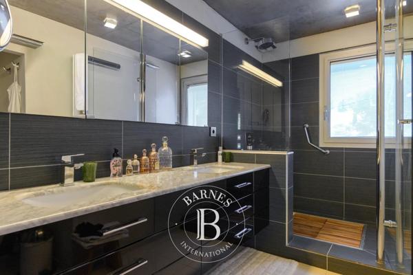 Sanary-sur-Mer, Villa 5 Chambres -  197 m² à vendre