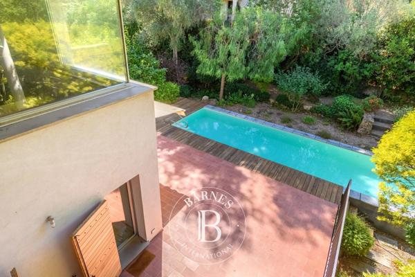 Sanary-sur-Mer, Villa 5 Chambres -  197 m² à vendre