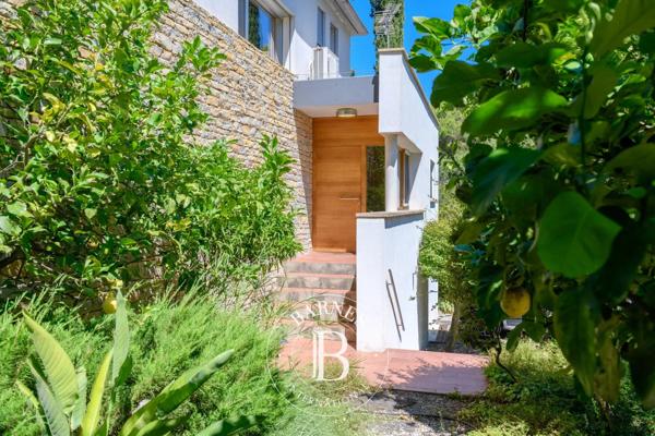 Sanary-sur-Mer, Villa 5 Chambres -  197 m² à vendre