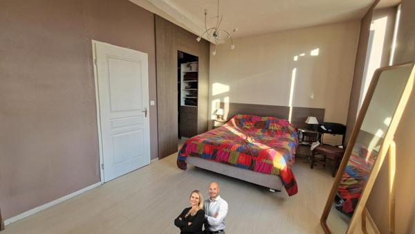 MAISON DE VILLE AVEC GARAGE – CENTRE DE TONNEINS – 160 m²