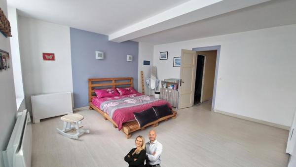 MAISON DE VILLE AVEC GARAGE – CENTRE DE TONNEINS – 160 m²