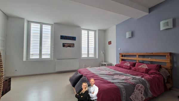 MAISON DE VILLE AVEC GARAGE – CENTRE DE TONNEINS – 160 m²