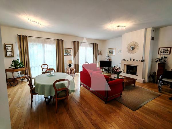 Maison 5 pièces 143.24 m2