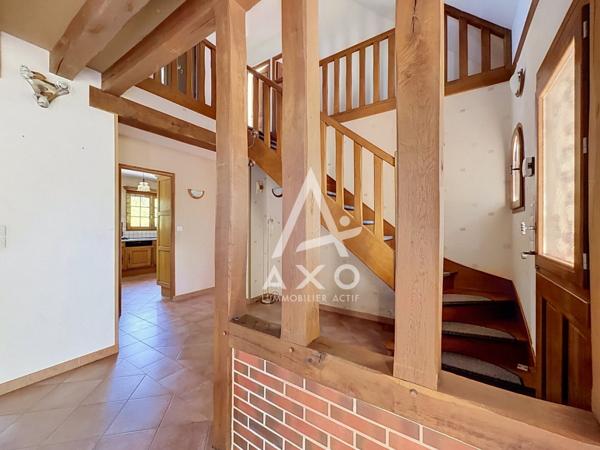 Maison familiale 5 chambres, sous-sol total et 8500m² de terrain