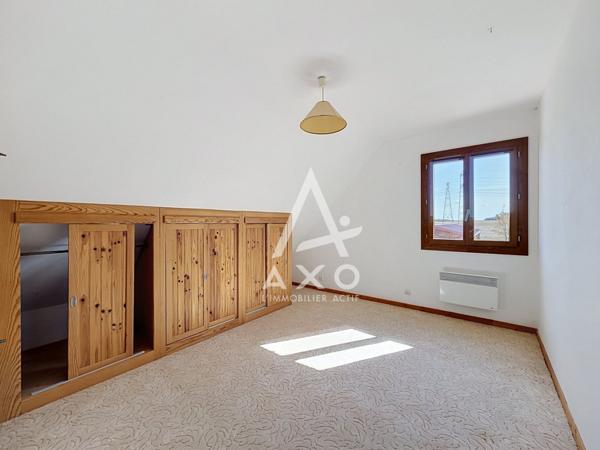 Maison familiale 5 chambres, sous-sol total et 8500m² de terrain