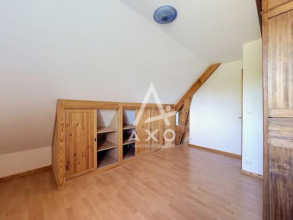 Maison familiale 5 chambres, sous-sol total et 8500m² de terrain