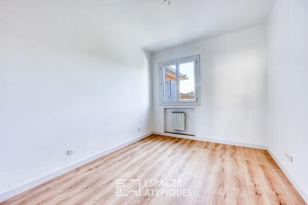 Duplex rénové avec extérieur et stationnement à Hyères