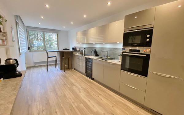 Appartement à vendre    3 pièces • 116,02 m2 Sainte-Foy-lès-Lyon