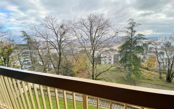 Appartement à vendre    3 pièces • 116,02 m2 Sainte-Foy-lès-Lyon