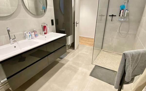 Appartement à vendre    3 pièces • 116,02 m2 Sainte-Foy-lès-Lyon