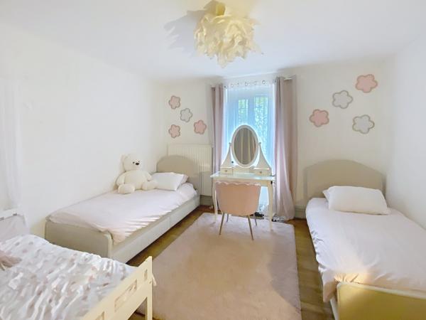 Roussillon (38150) Maison de ville 135 m² – 4 chambres – Cour extérieure – Roussillon Le Haut