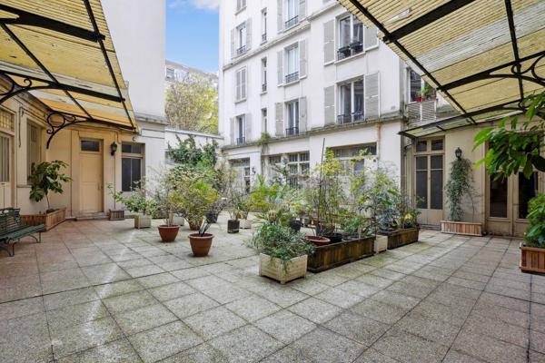 Vente Appartement de luxe Paris 18 5 Pièces 122 m²