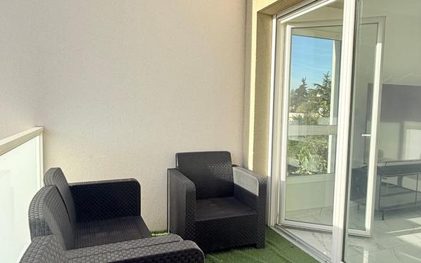 Appartement à vendre    3 pièces • 61 m2 Marseille 12