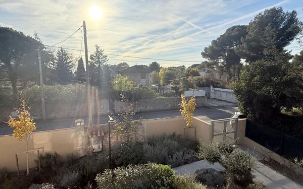Appartement à vendre    3 pièces • 61 m2 Marseille 12