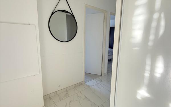 Appartement à vendre    3 pièces • 61 m2 Marseille 12