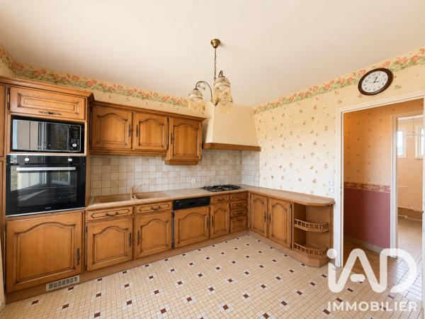 Maison à vendre 7 pièces 191 m² La Suze-sur-Sarthe