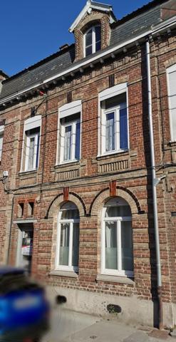 BELLE MAISON DE VILLE MITOYENNE 110 M2 3 CHAMBRES JARDIN