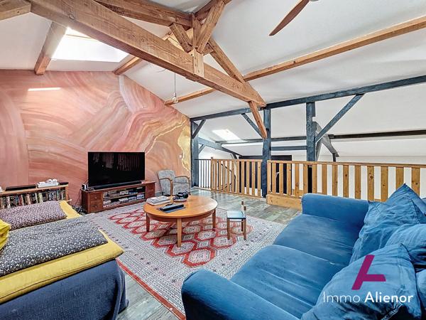 Grange rénovée avec charme - piscine - studio indépendant