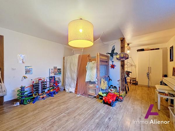 Grange rénovée avec charme - piscine - studio indépendant