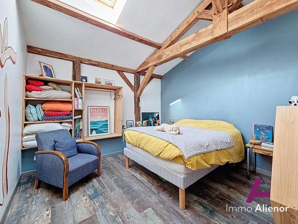 Grange rénovée avec charme - piscine - studio indépendant