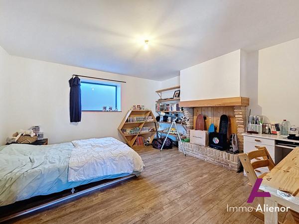 Grange rénovée avec charme - piscine - studio indépendant