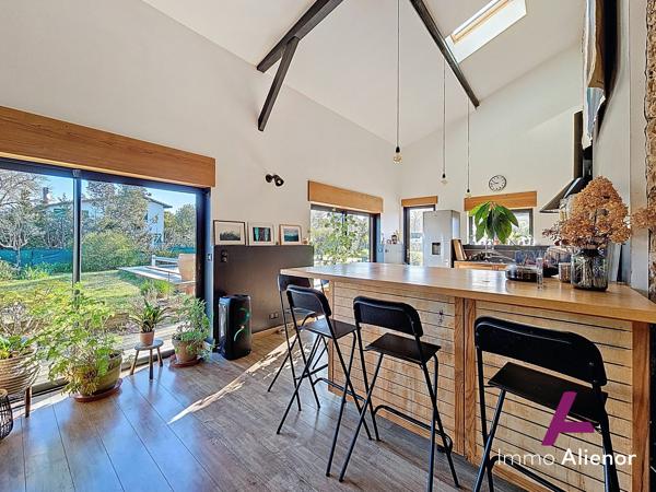 Grange rénovée avec charme - piscine - studio indépendant