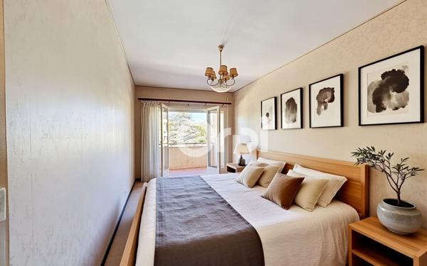 Appartement à vendre    5 pièces • 138,80 m2 Toulon